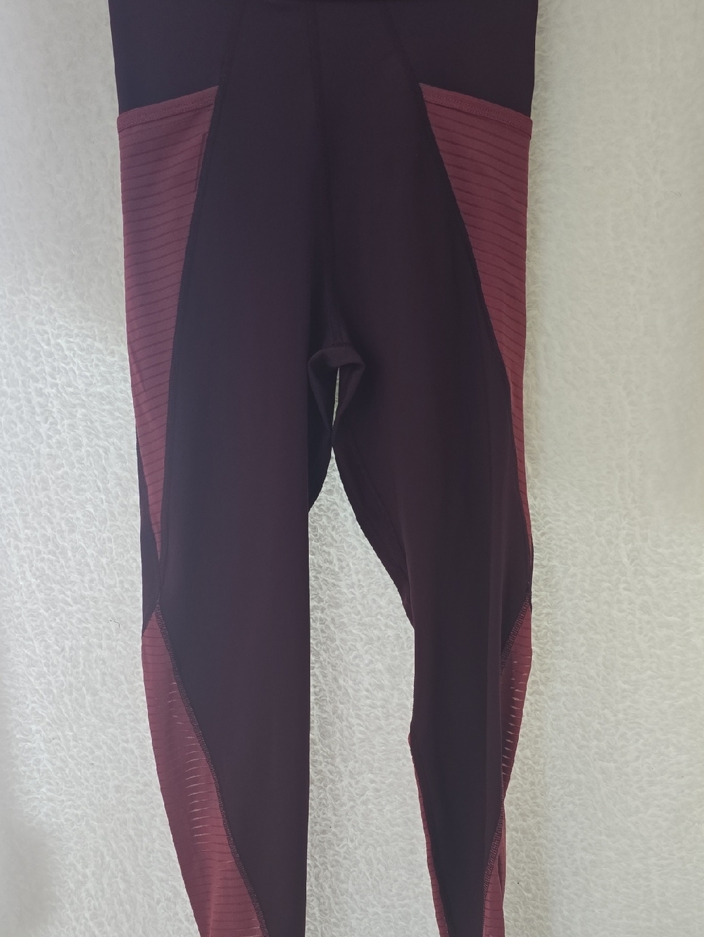 Nike Pro Women's High-Rise Leggings Burgundy Crush